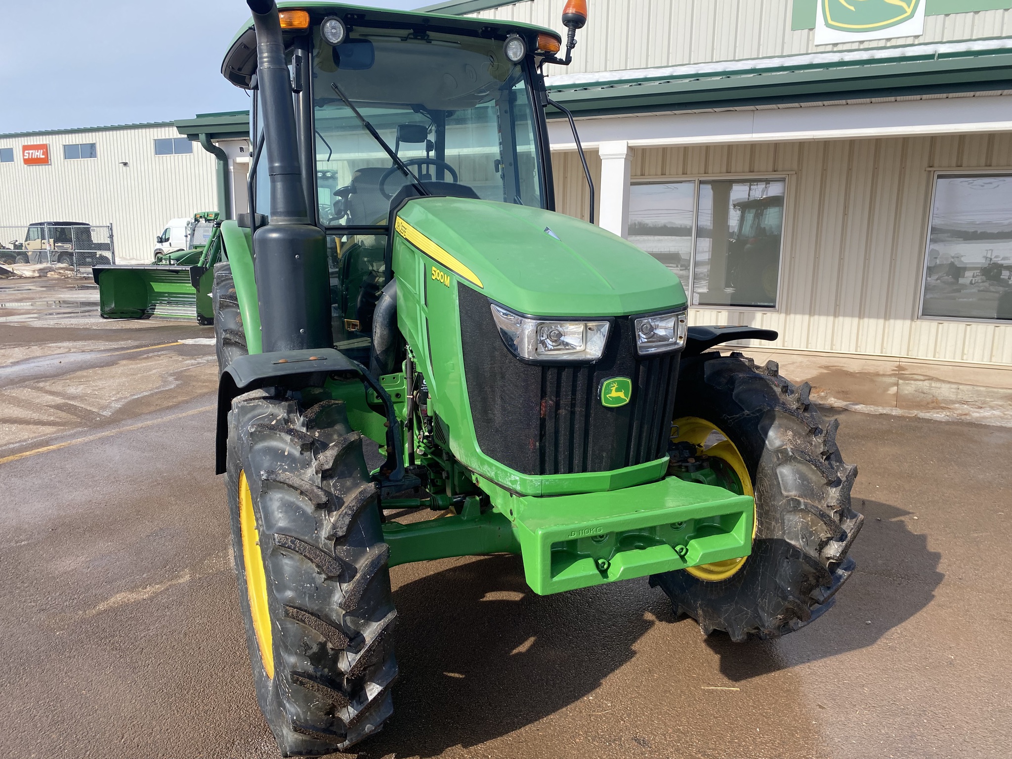 2019 John Deere 5100M Image 11