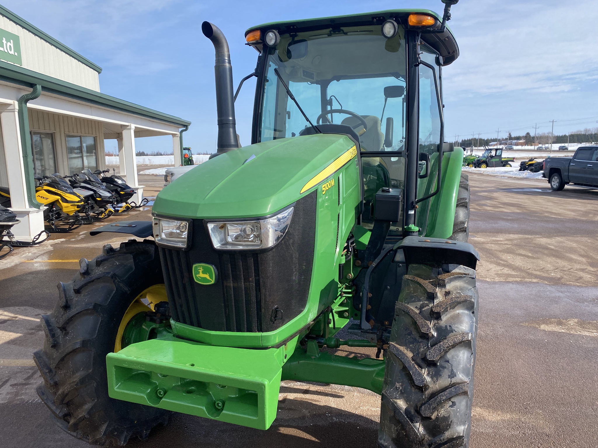 2019 John Deere 5100M Image 7