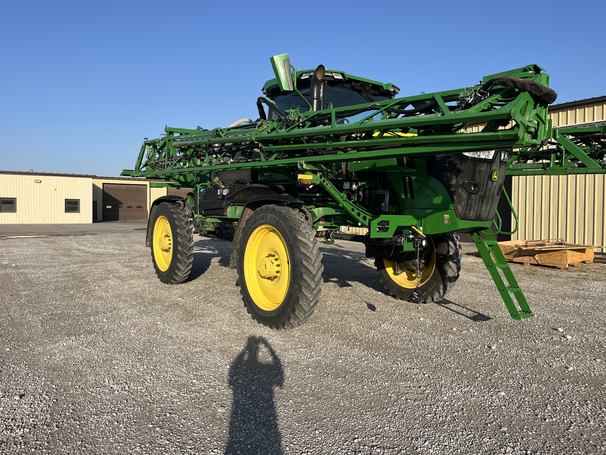  2023 John Deere 410R at Heritage Tractor in Nevada, MO