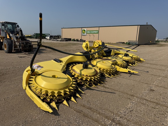  John Deere 772