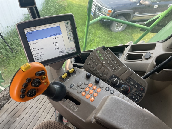 2014 John Deere S690 - Photo16