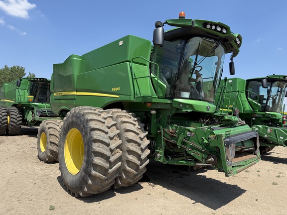 2014 John Deere S690 - Photo1