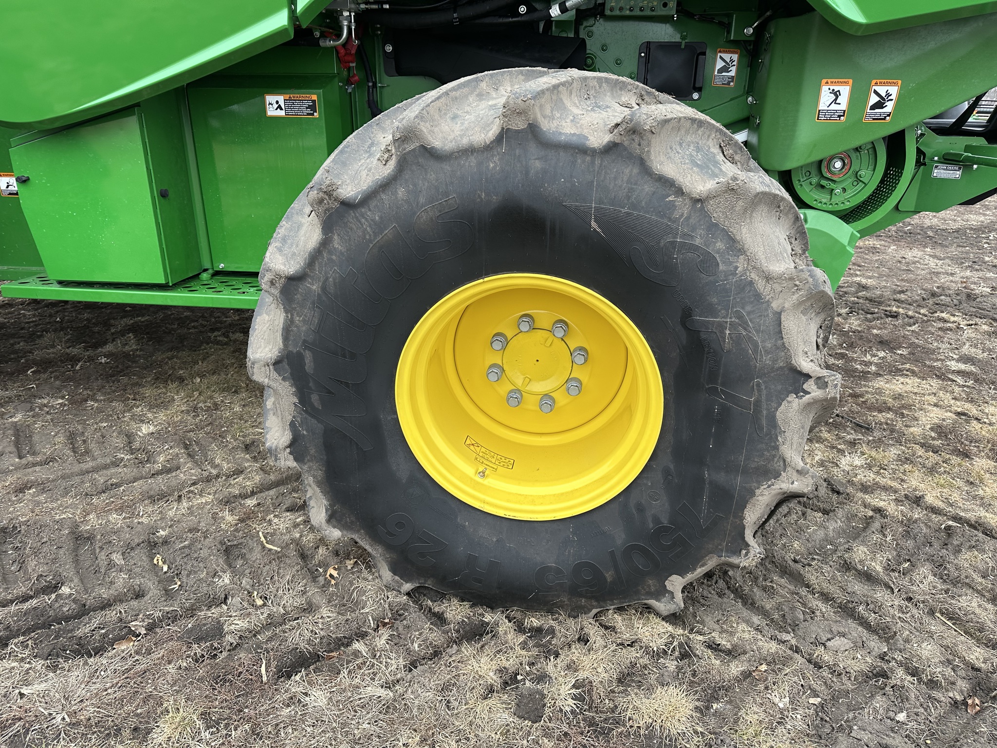  2024 John Deere S780 at Heritage Tractor in Monmouth, IL