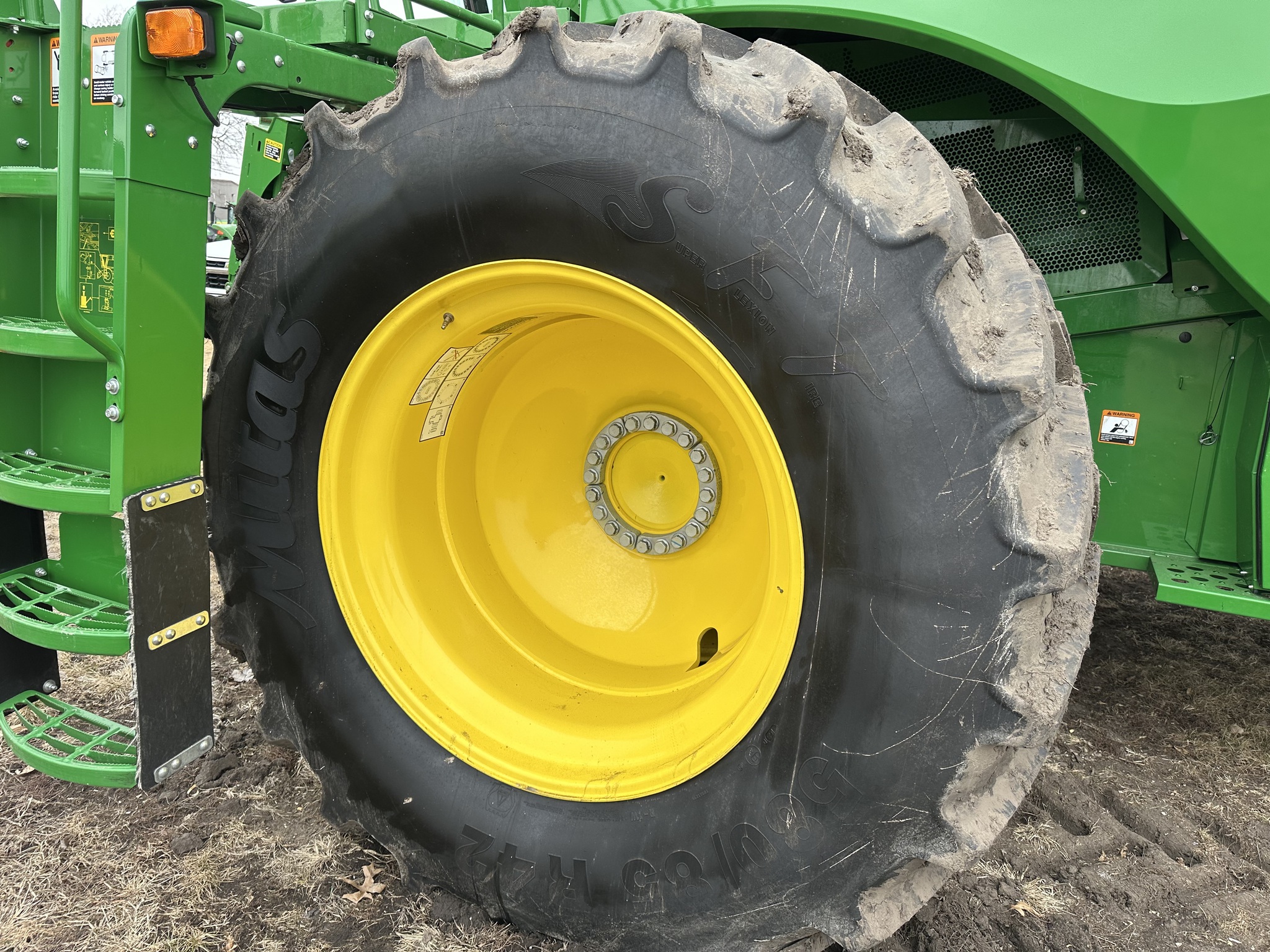  2024 John Deere S780 at Heritage Tractor in Monmouth, IL
