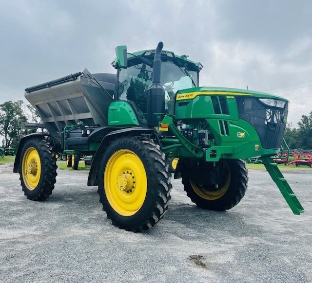 2022 John Deere 600R Image 3