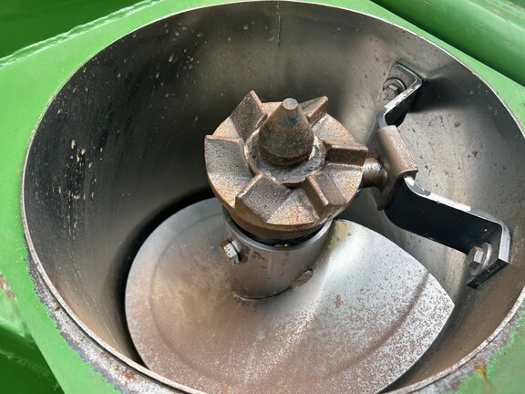 2008 Demco 850 (9th thumbnail)