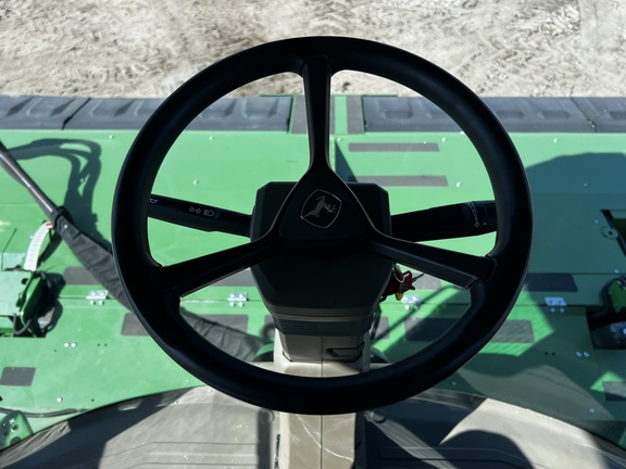 2023 John Deere W235 - Photo38