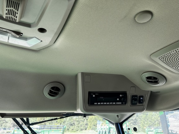 2023 John Deere W235 - Photo41