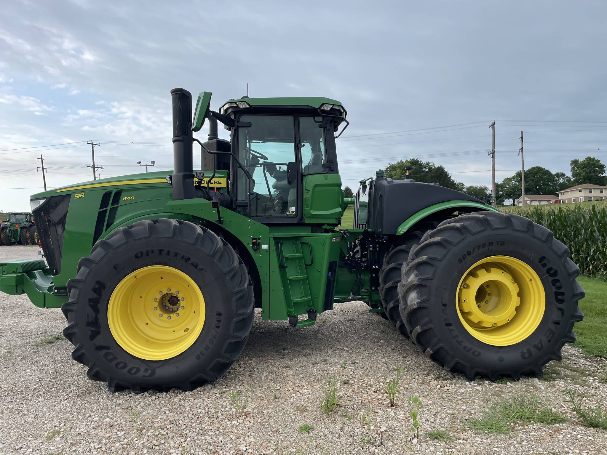  2022 John Deere 9R 640 at Heritage Tractor in Geneseo, IL