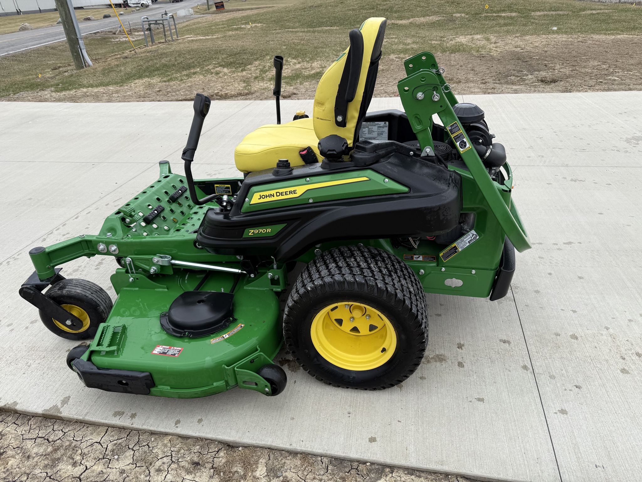 2023 John Deere Z970R Image 10