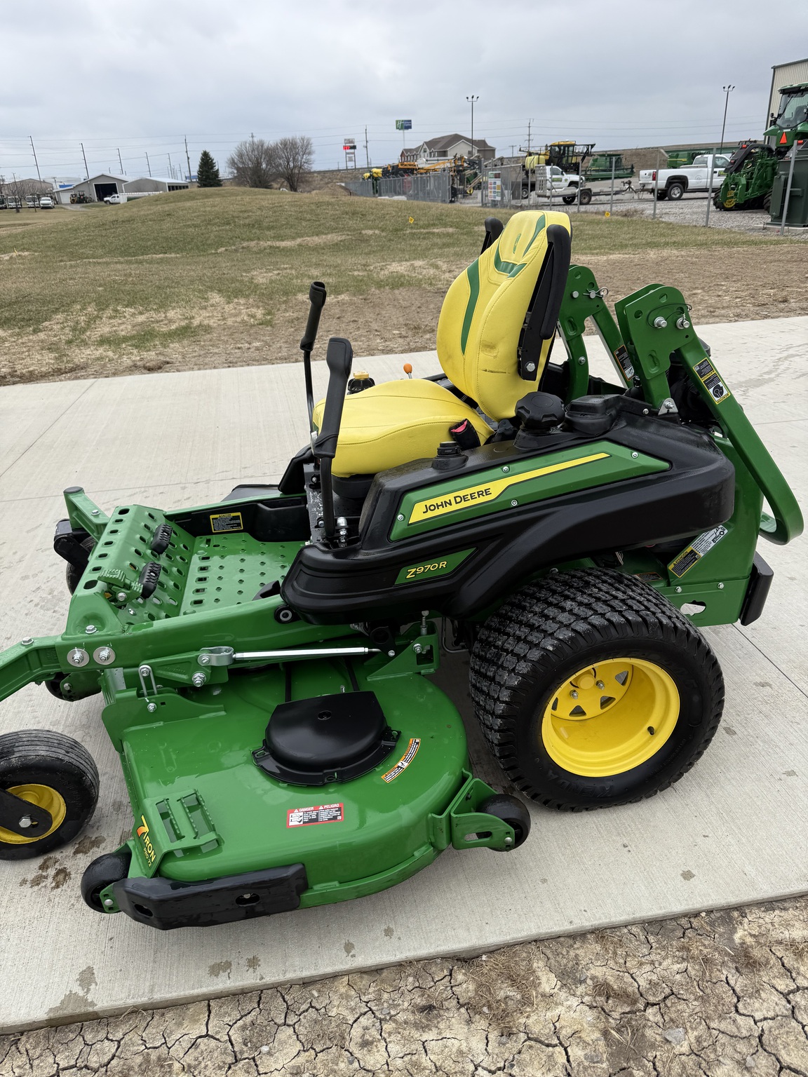 2023 John Deere Z970R Image 11