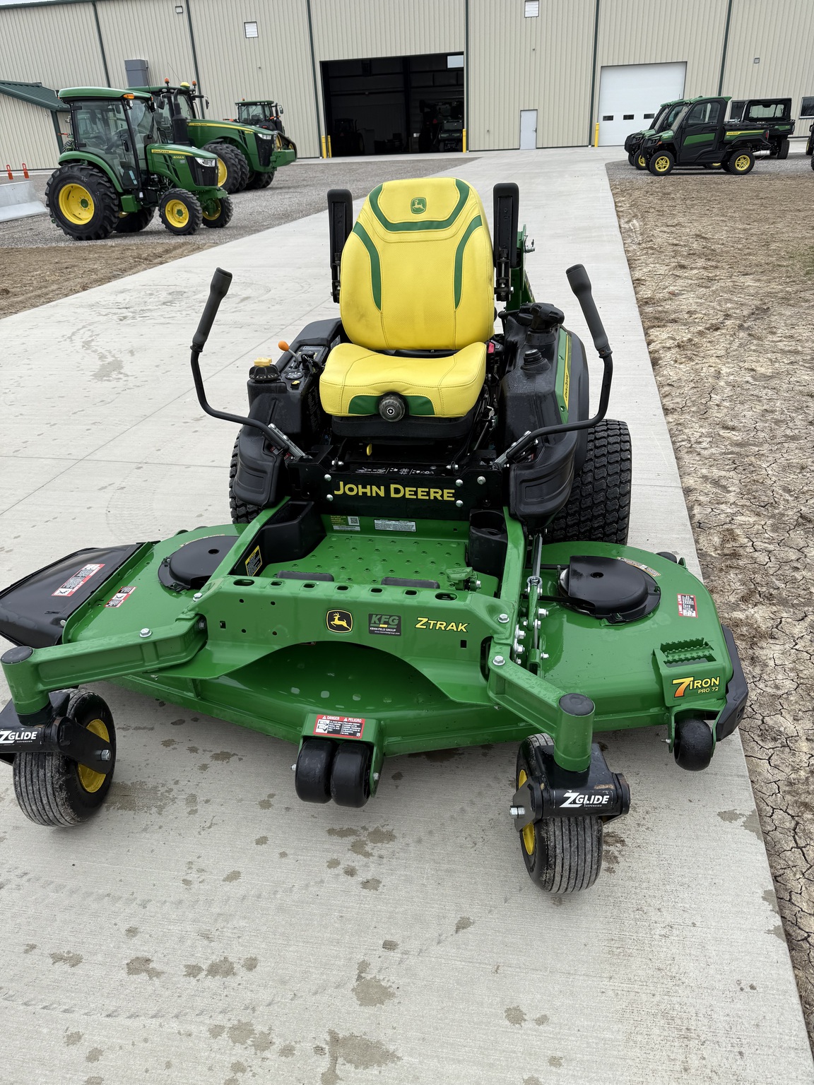 2023 John Deere Z970R Image 13