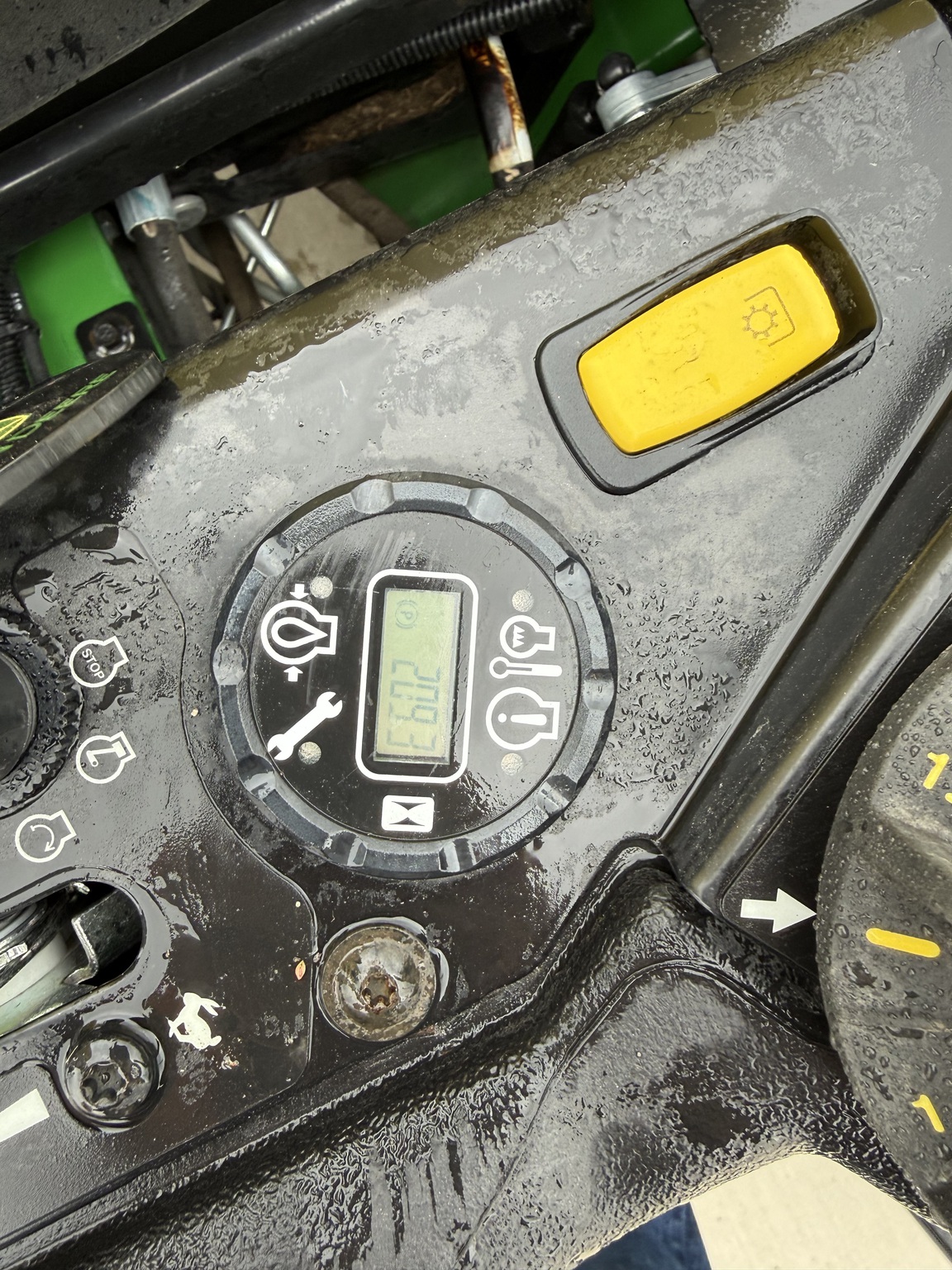 2023 John Deere Z970R Image 14