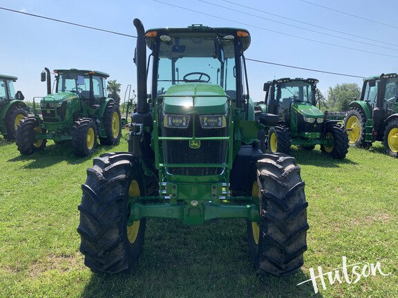 Photo of 2023 John Deere 6105E