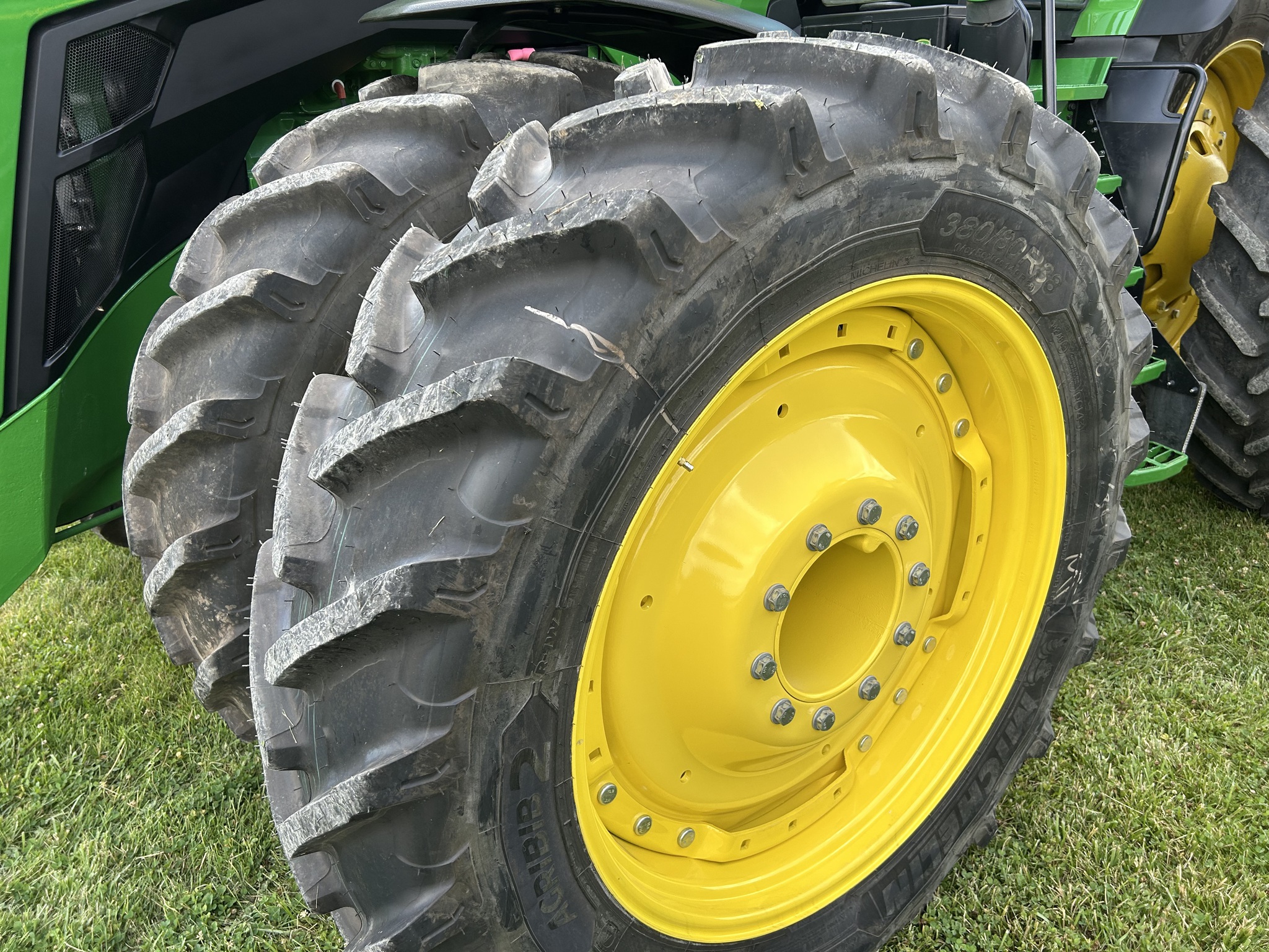  2024 John Deere 8R 340 at Heritage Tractor in Lacon, IL