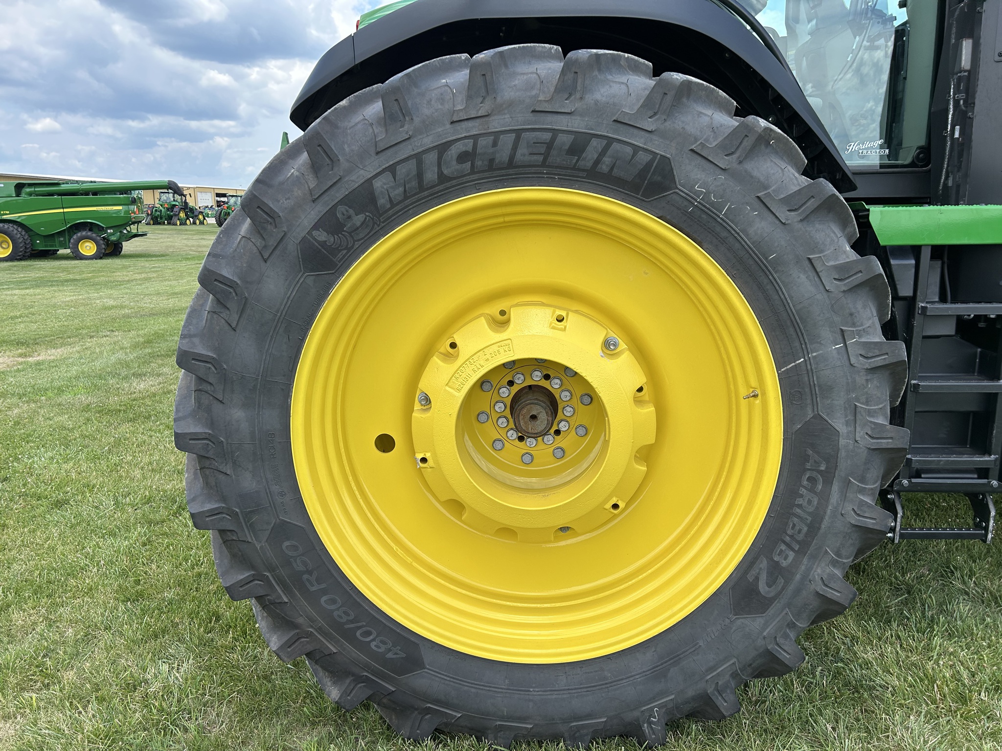  2024 John Deere 8R 340 at Heritage Tractor in Lacon, IL