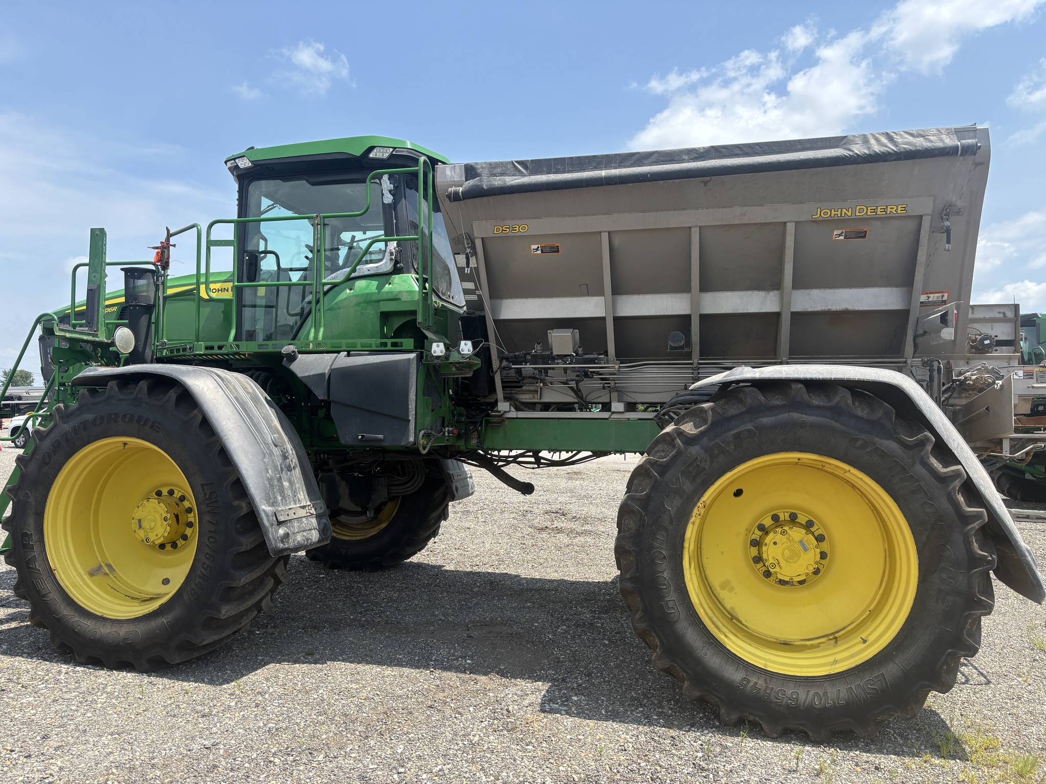 Used 2022 John Deere 616R Self Propelled Sprayers at Koenig Equipment in Greenfield, IN - PhotoXL5