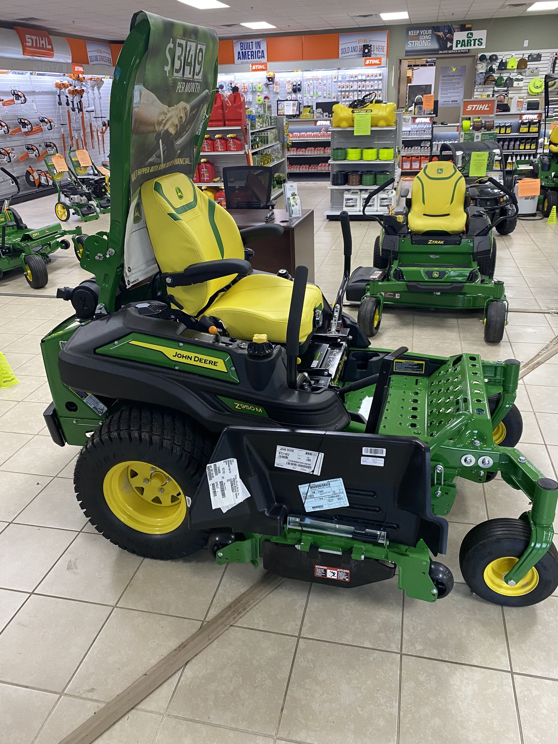 2023 John Deere Z920M Image 3