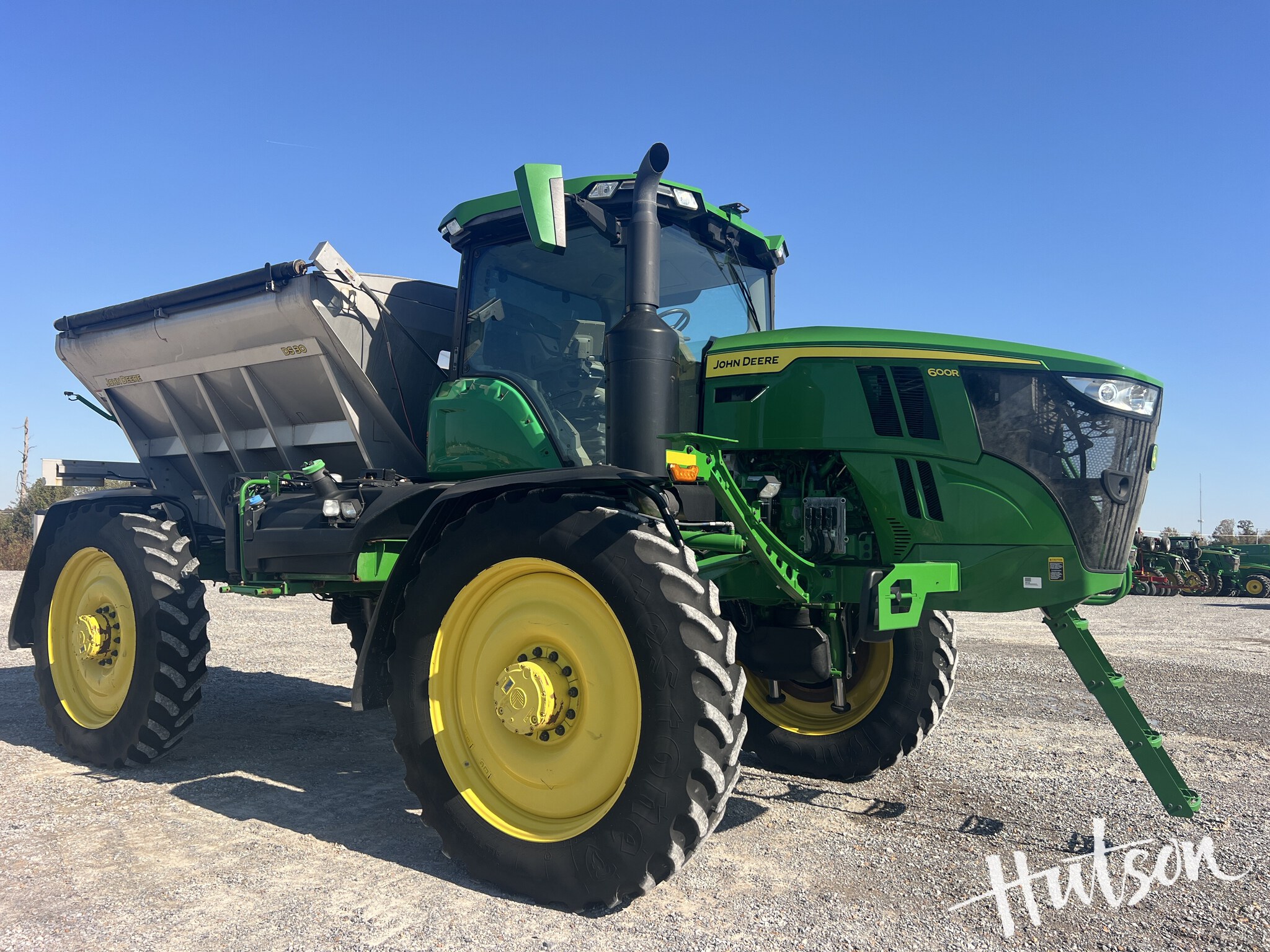 2022 John Deere 600R