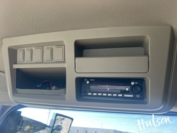 Photo of 2022 John Deere 600R