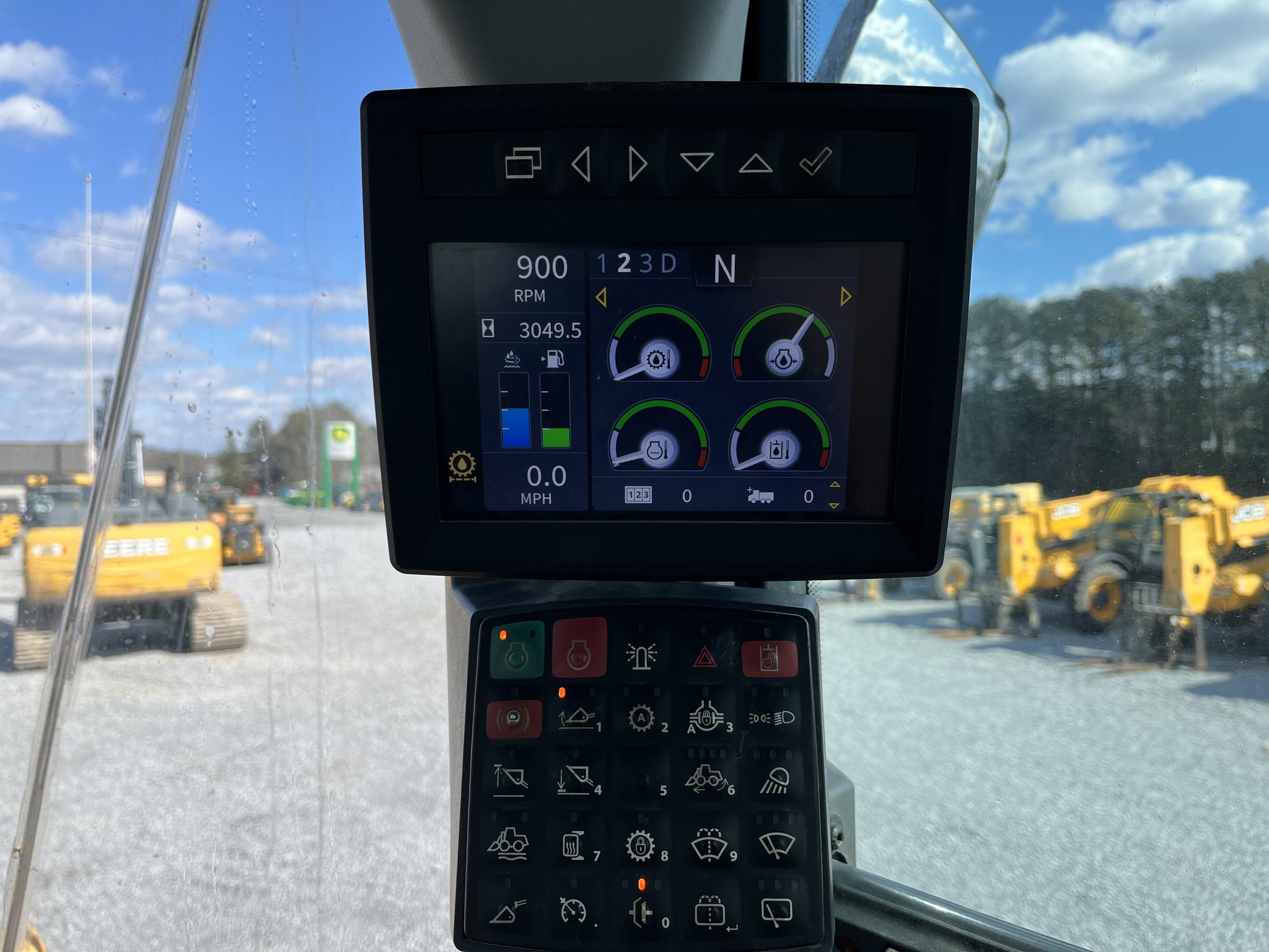 2020 John Deere 524L Image 12