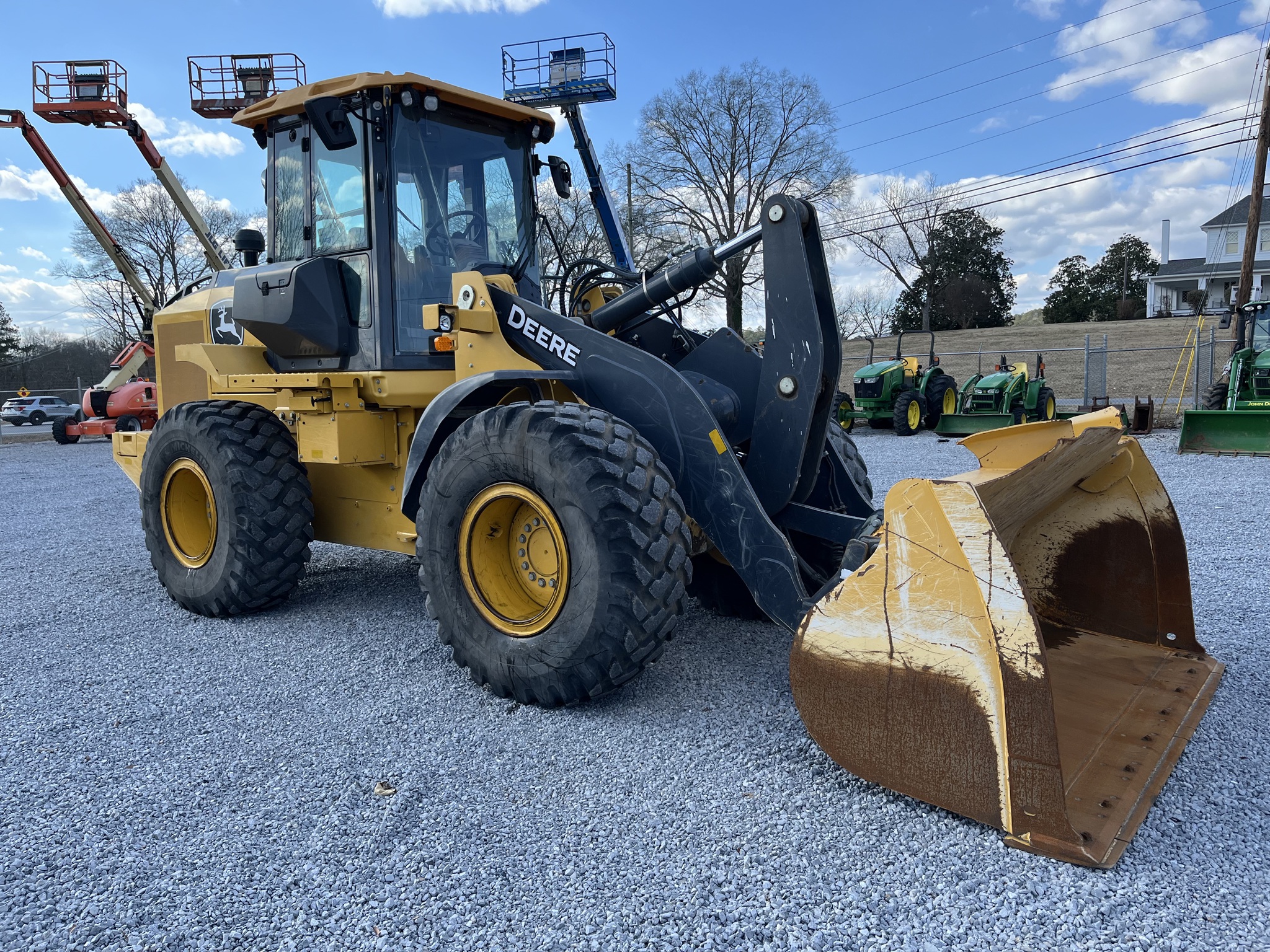 2020 John Deere 524L Image 1