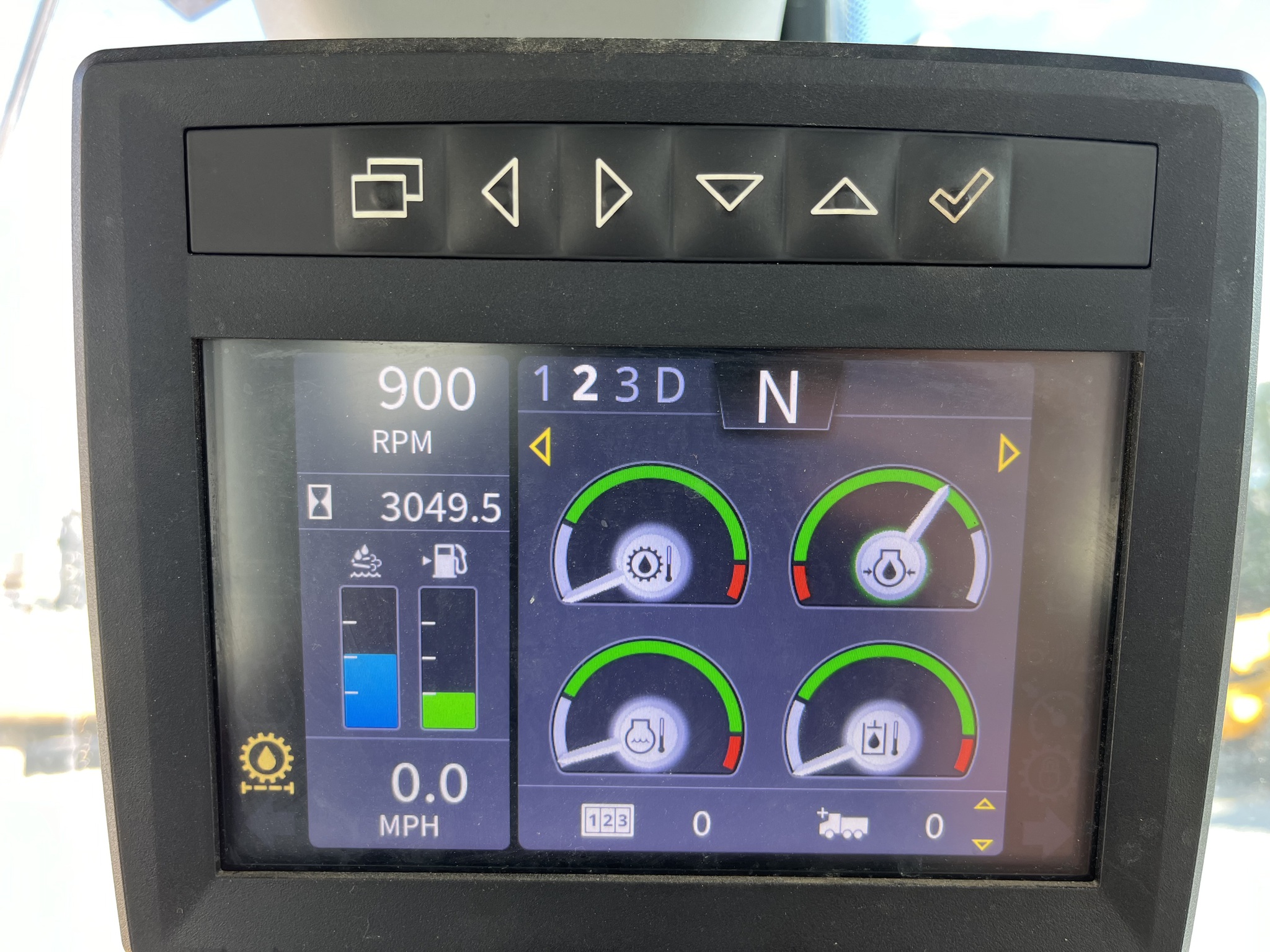 2020 John Deere 524L Image 11