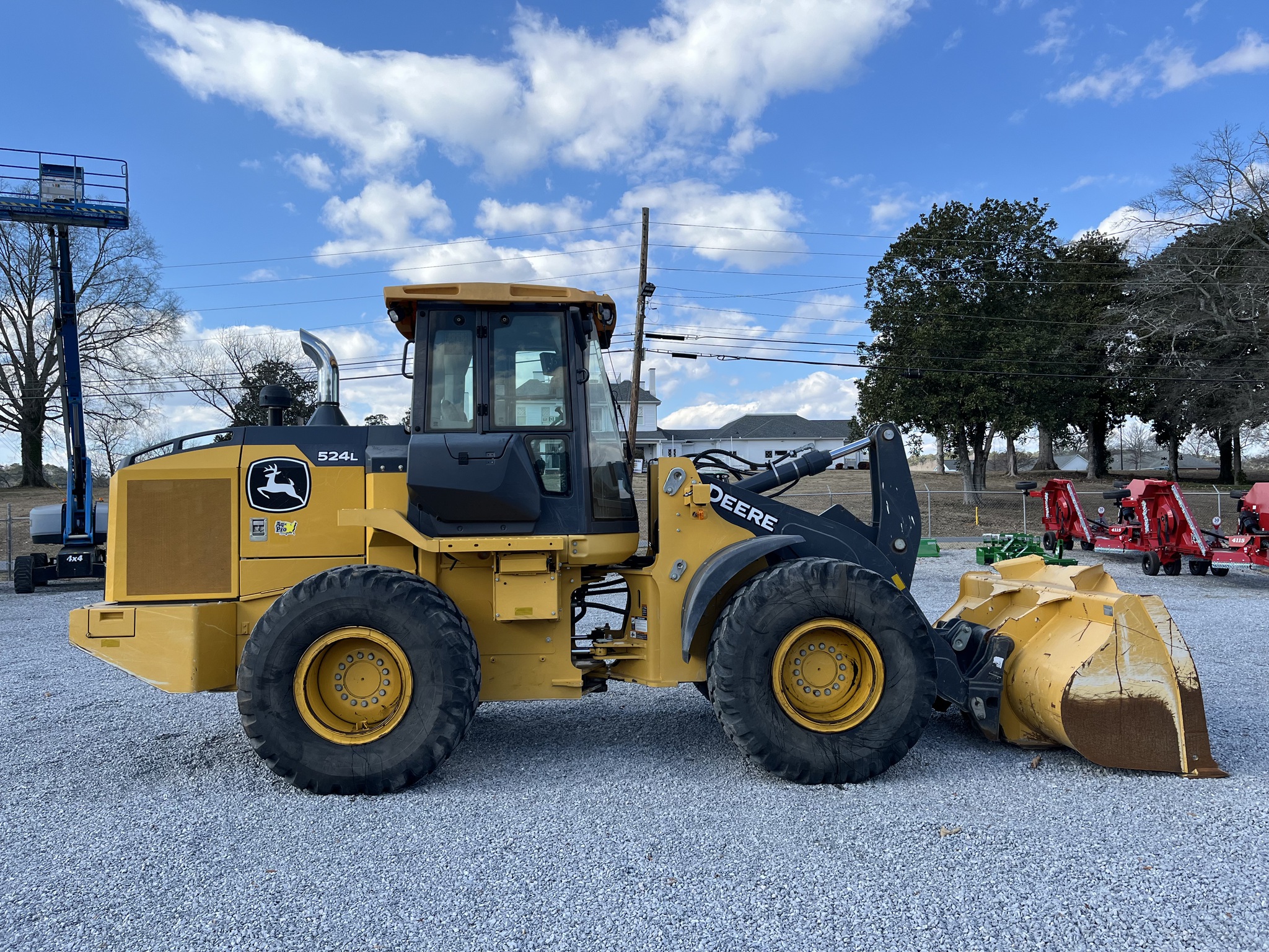 2020 John Deere 524L Image 3