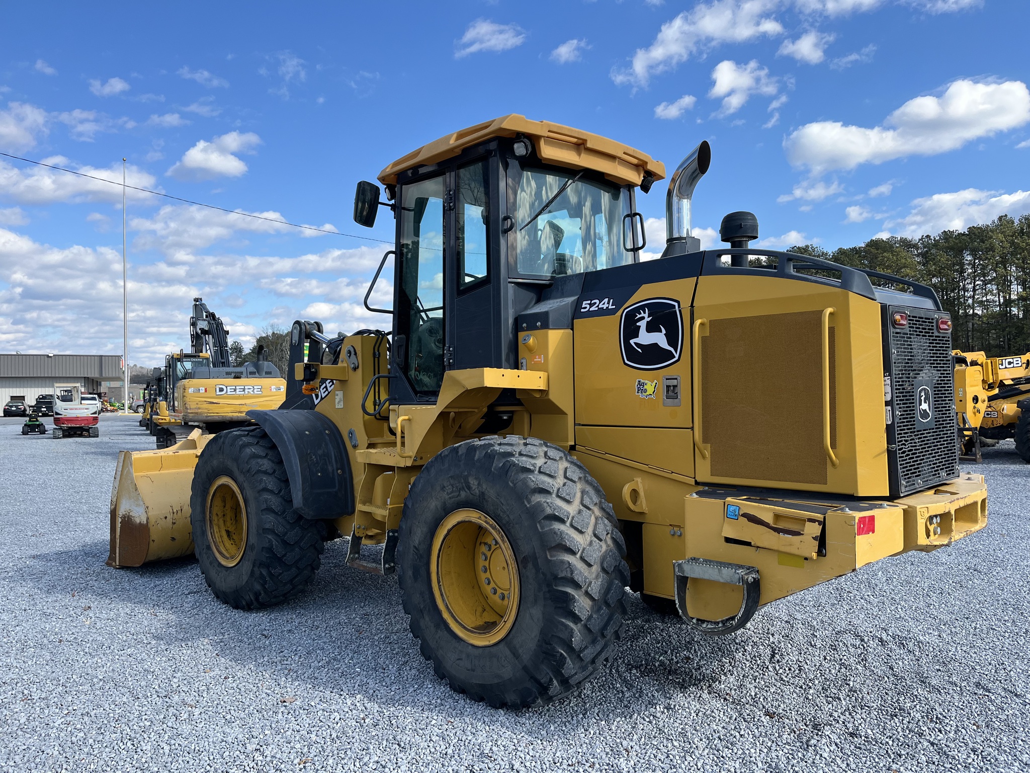 2020 John Deere 524L Image 4
