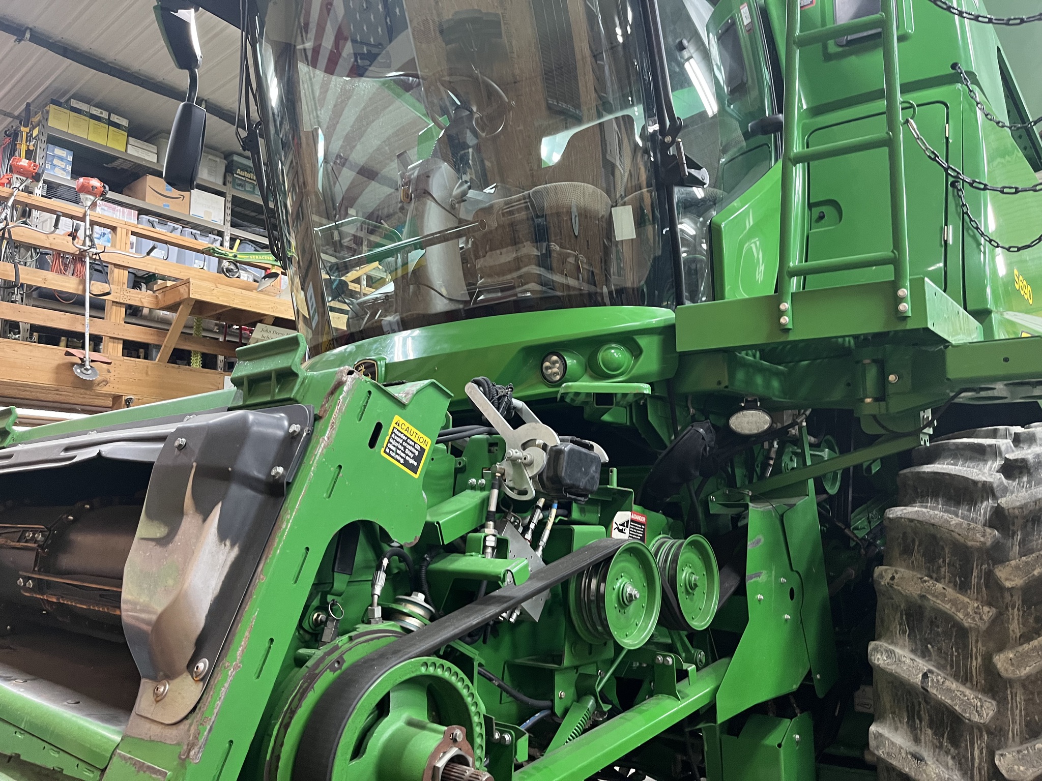 2014 John Deere S690 Image 2