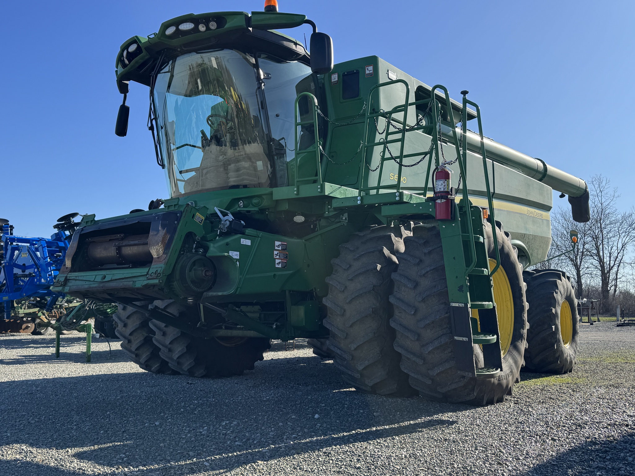 2014 John Deere S690 Image 1