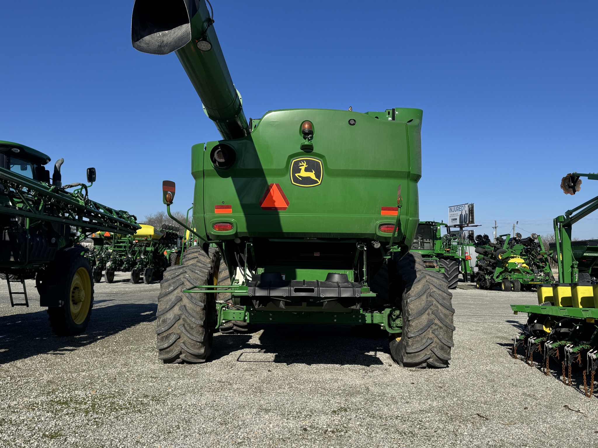 2014 John Deere S690 Image 3