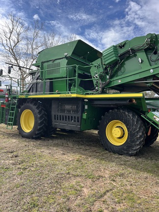 2020 John Deere CP690 Photo 4