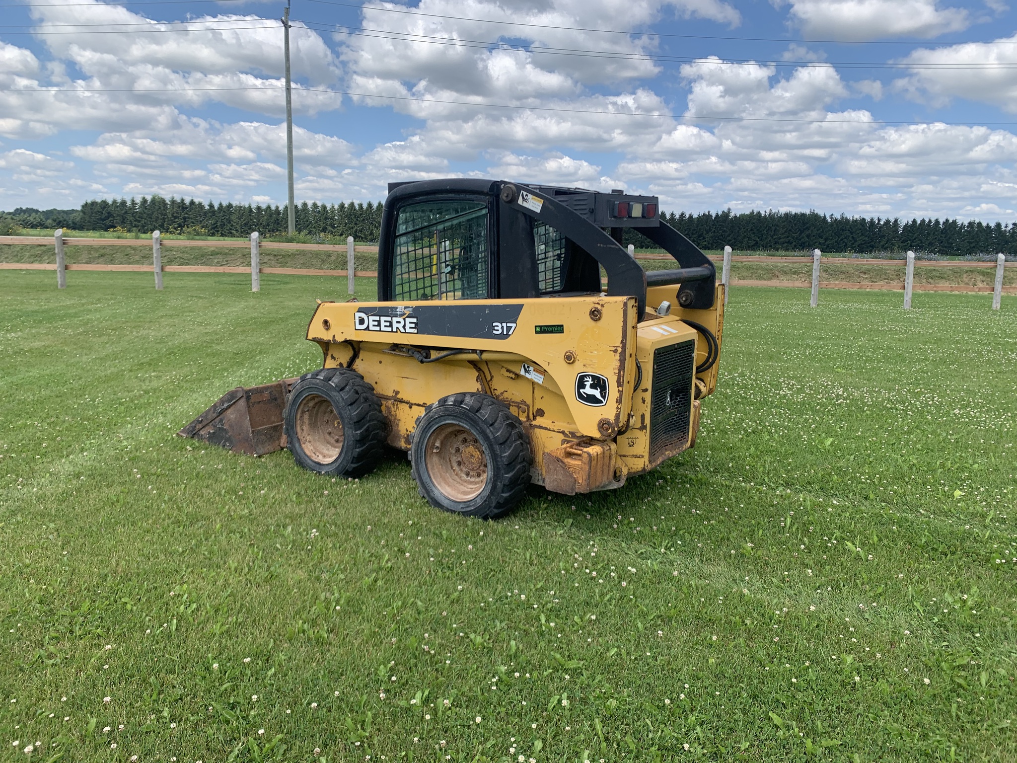 2006 John Deere 317 Image 2