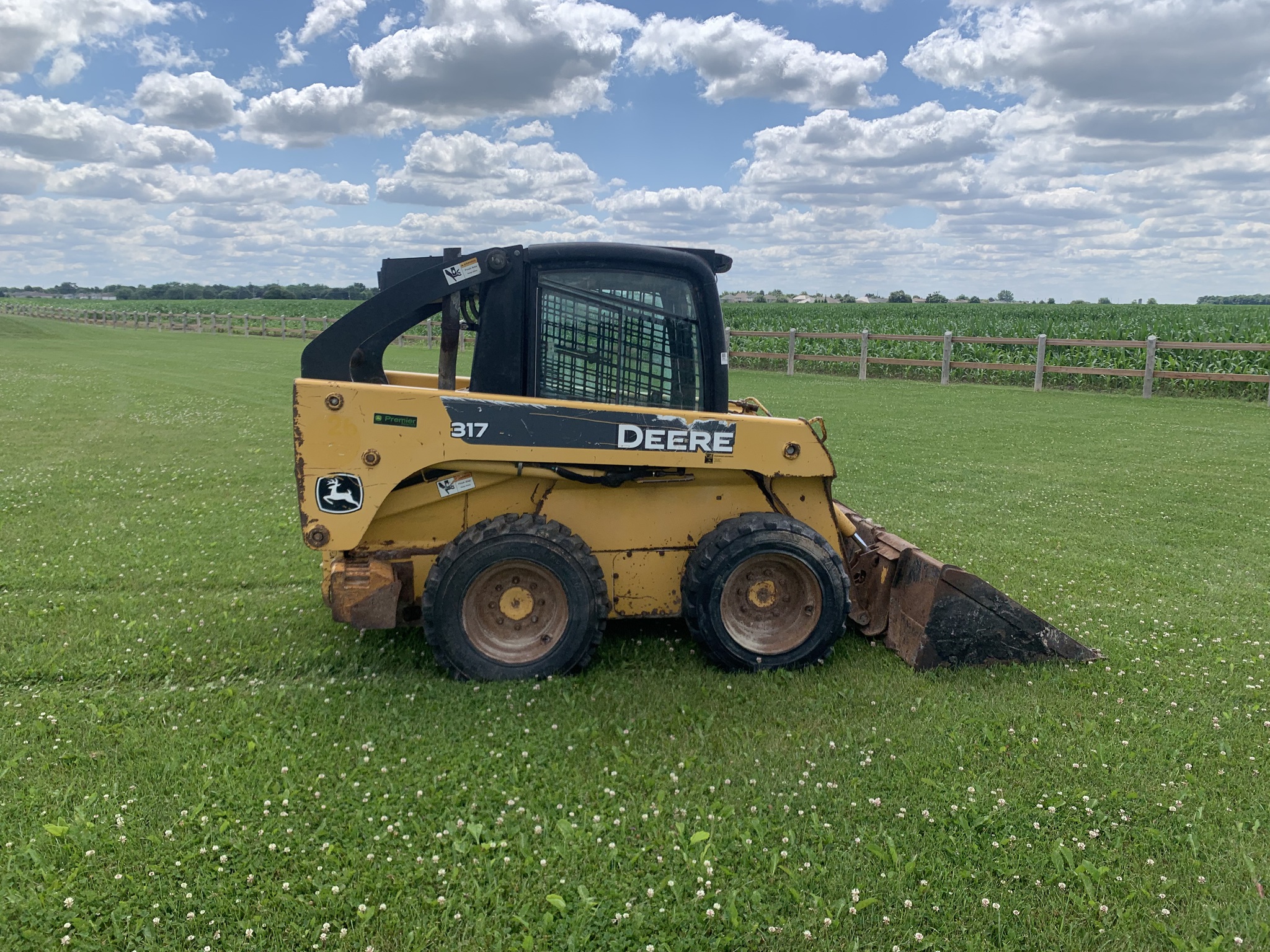 2006 John Deere 317 Image 5