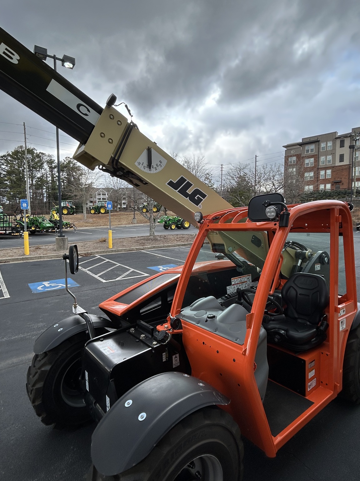 2024 JLG G5-18A Image 4