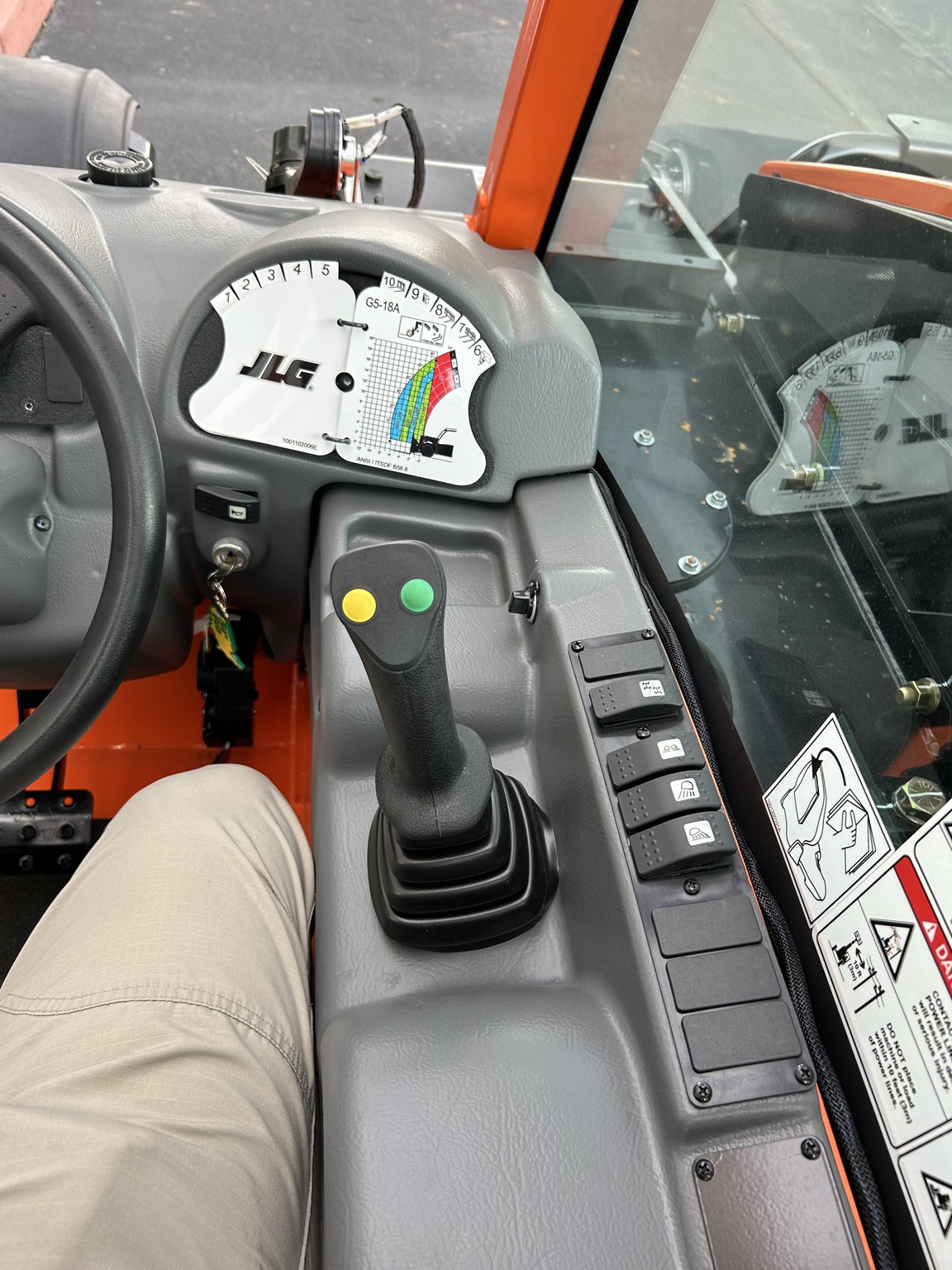 2024 JLG G5-18A Image 9