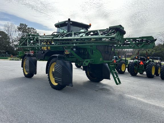 2015 John Deere R4030 Photo 2