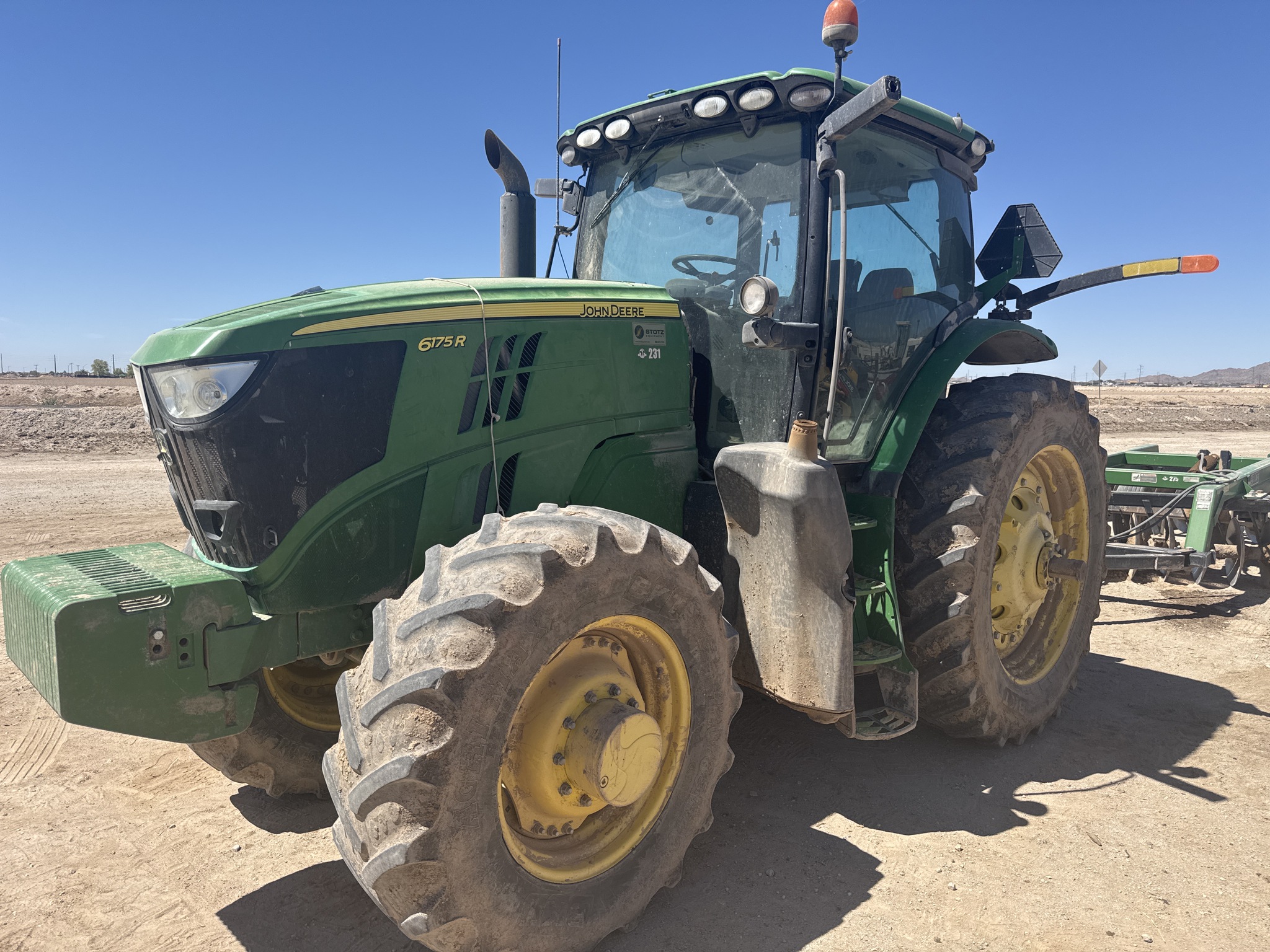2016 John Deere 6175R Image 1