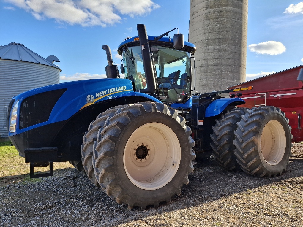 2012 New Holland T9.390 Articulated 4WD Tractors