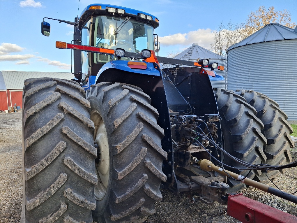 2012 New Holland T9.390 Articulated 4WD Tractors