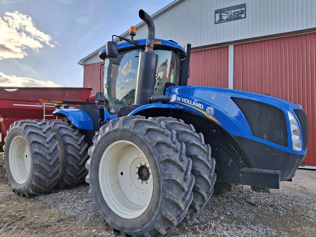 2012 New Holland T9.390 Articulated 4WD Tractors