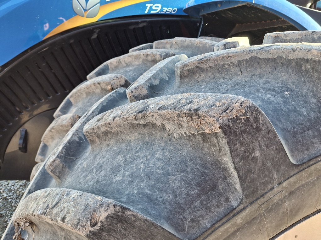 2012 New Holland T9.390 Articulated 4WD Tractors