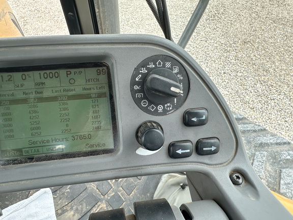 2004 Challenger MT755B