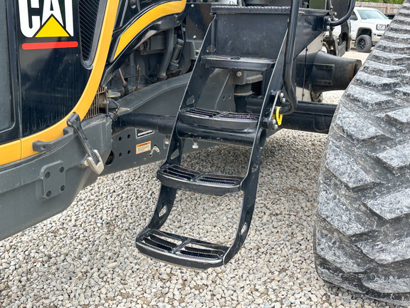 2004 Challenger MT755B