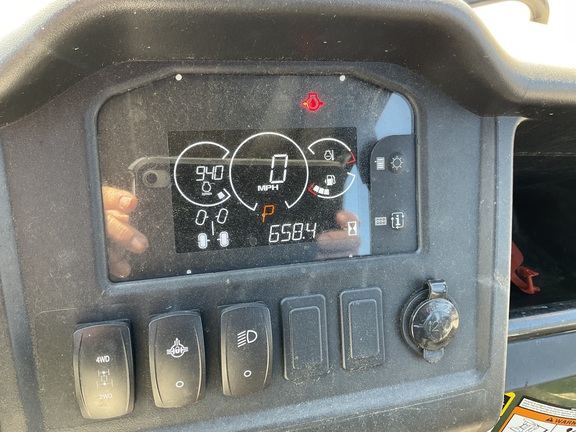 2024 John Deere 825M S4 Photo 8