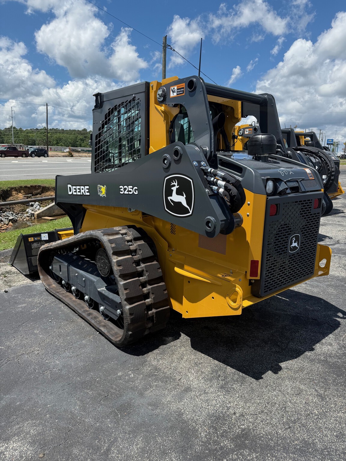 2025 John Deere 325G Image 2
