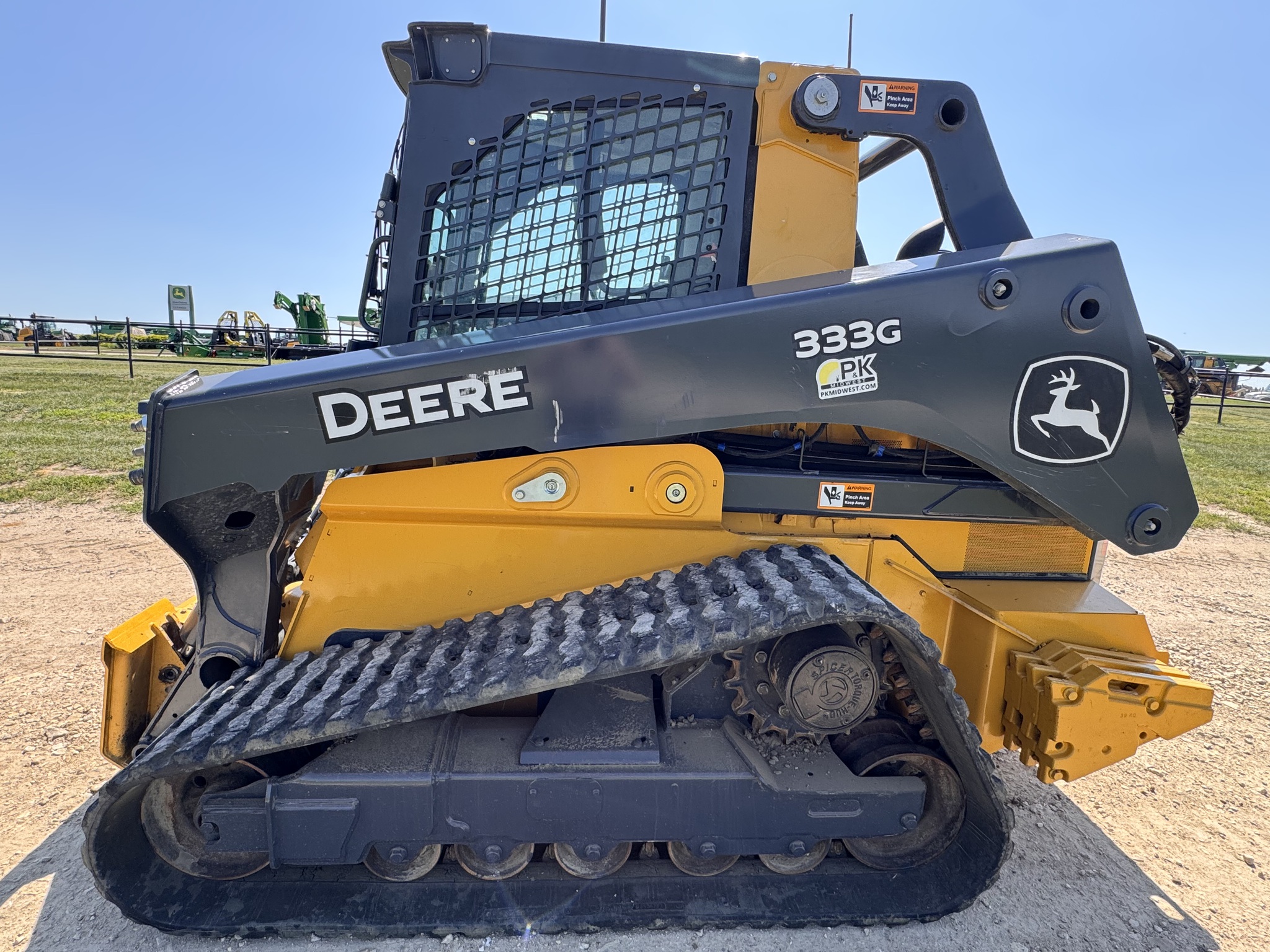 2023 John Deere 333G Image 5