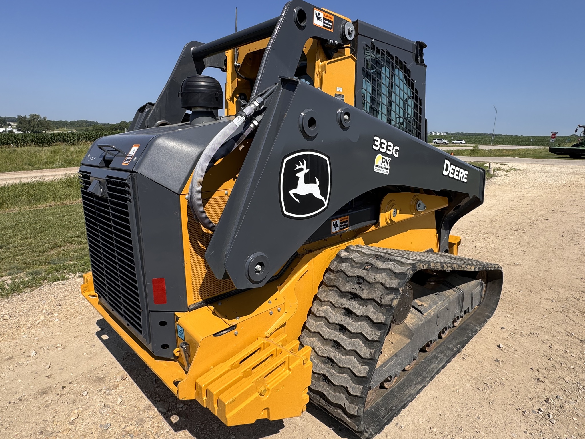 2023 John Deere 333G Image 8
