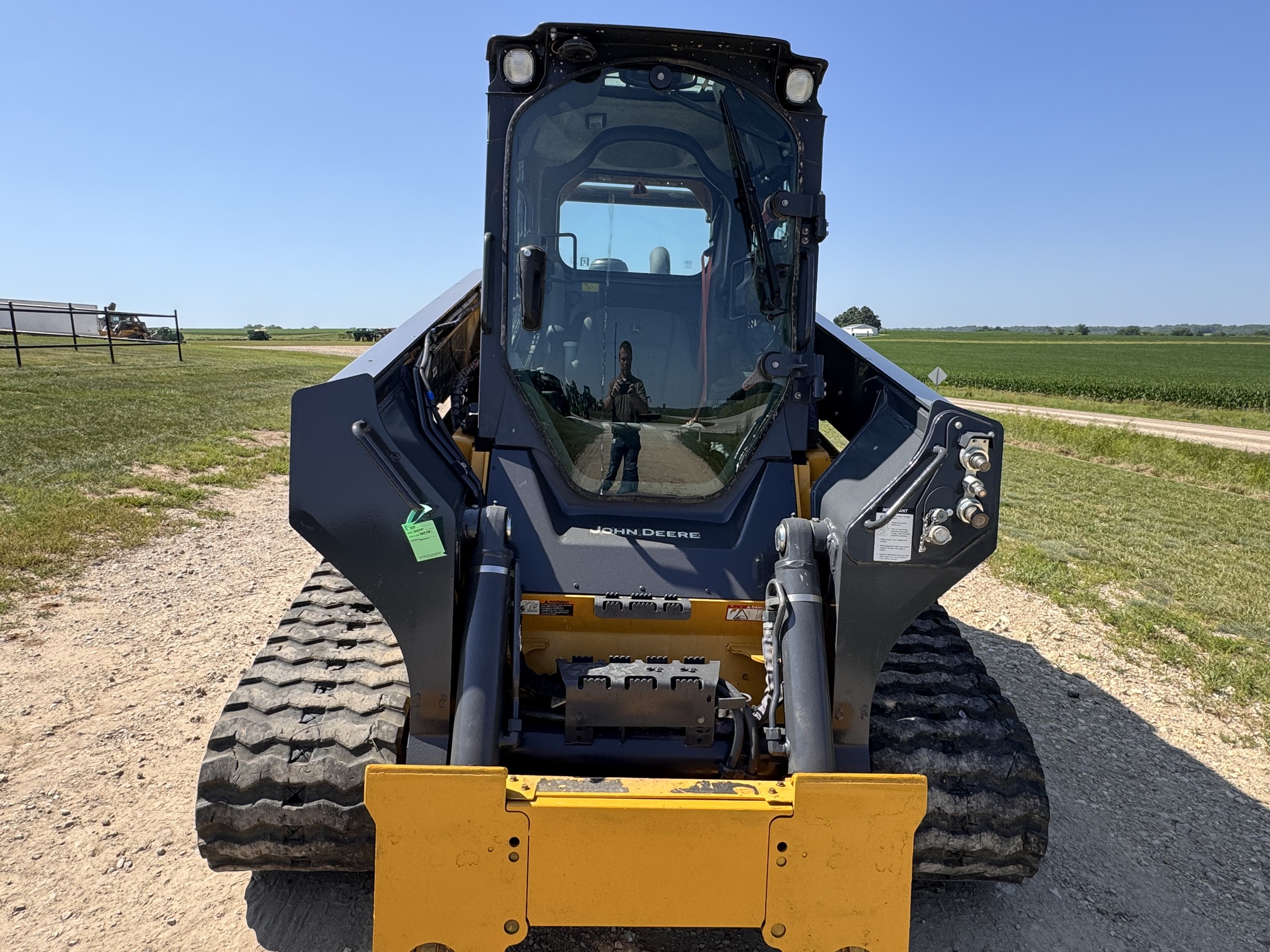 2023 John Deere 333G Image 4